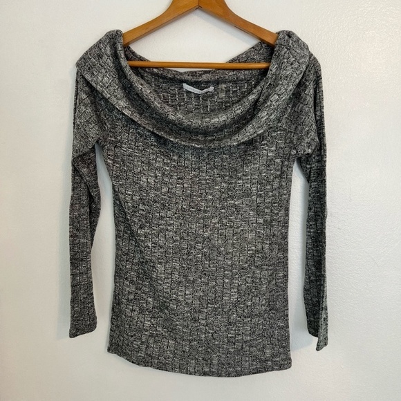 Linda‎ Matthews Cowlneck Black White Sweater Size M - Picture 1 of 8